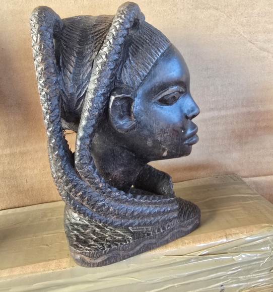 African Wood Hand-Carved Girl Tribal Braids Bust Carved - Picture 4 of 6